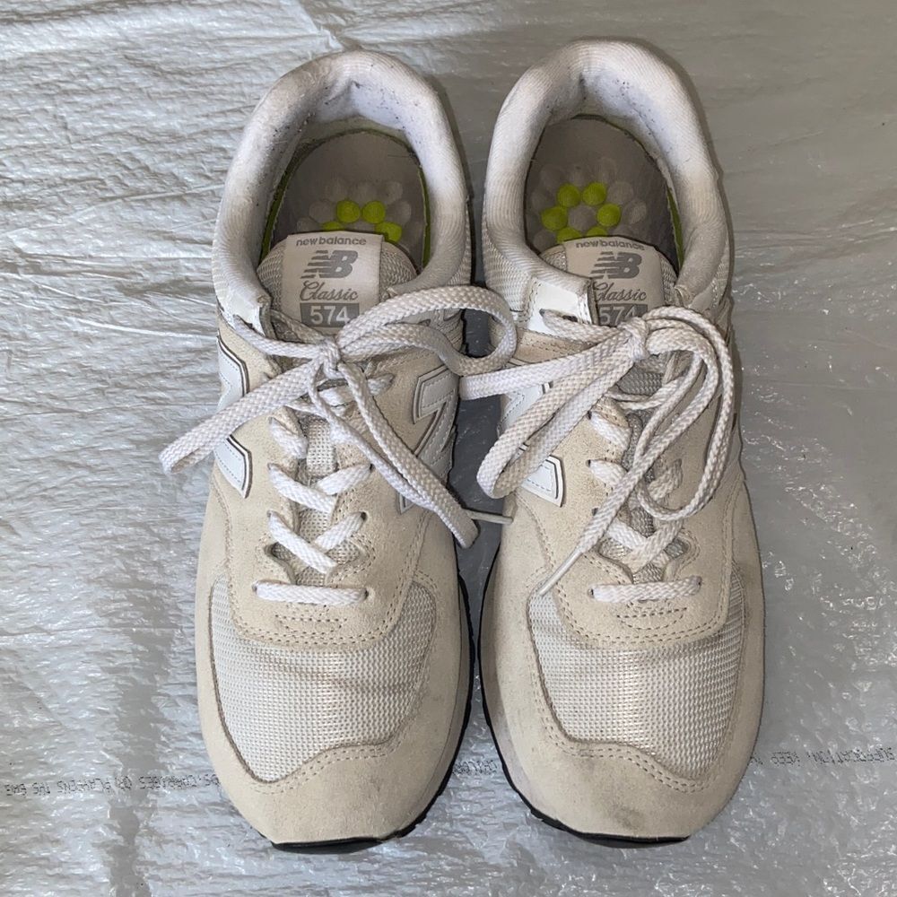 New Balance Classic 574 White and Gray Cream Sneakers Size 10.5 US